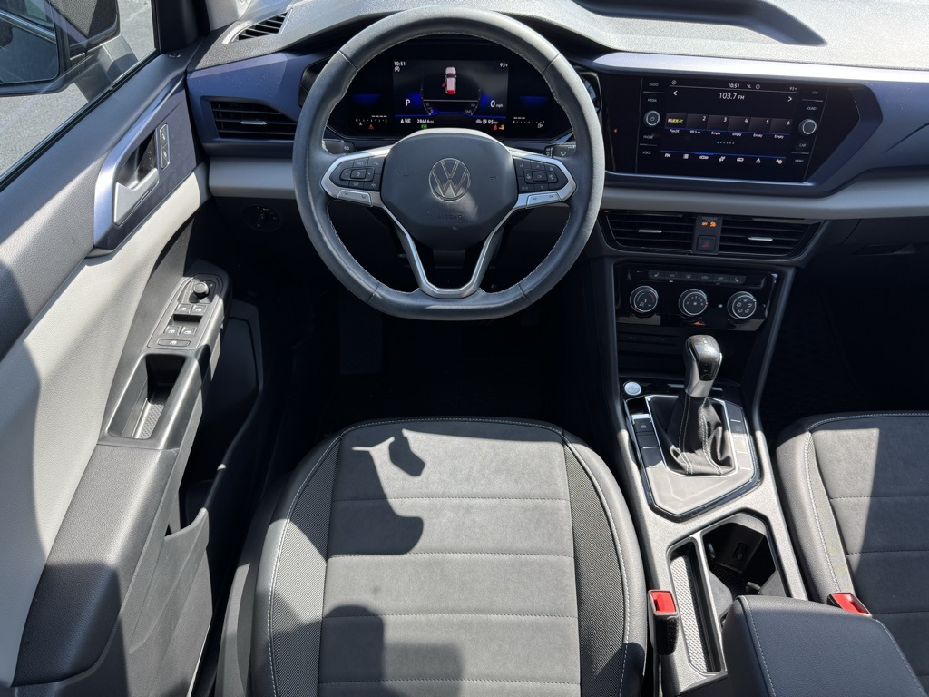 2023 Volkswagen Taos SE photo 9