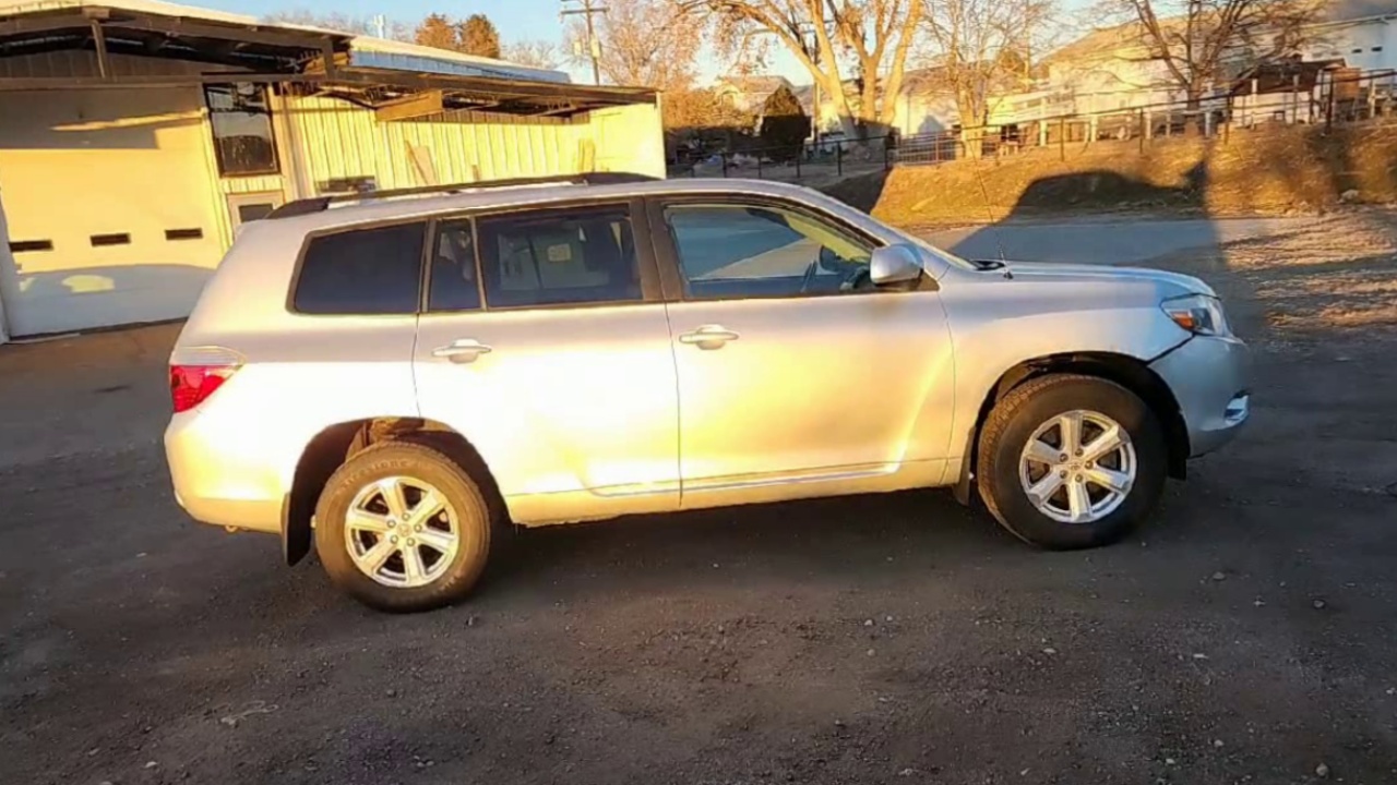 2010 Toyota Highlander Base