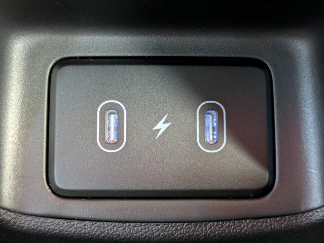 2025 Hyundai Elantra SEL Sport photo 19