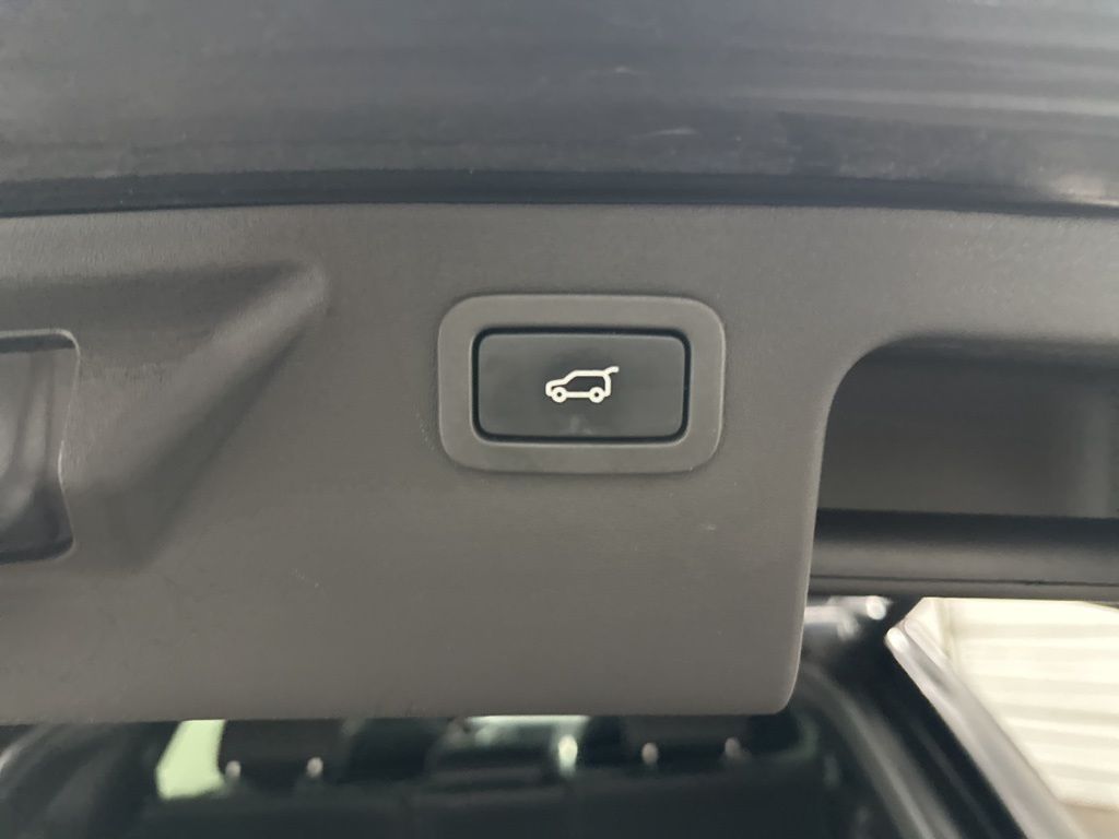 2016 Land Rover Discovery Sport HSE photo 22