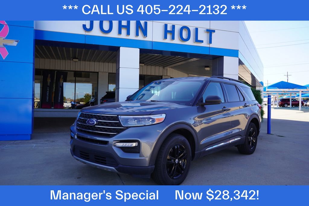 2023 Ford Explorer XLT's photo