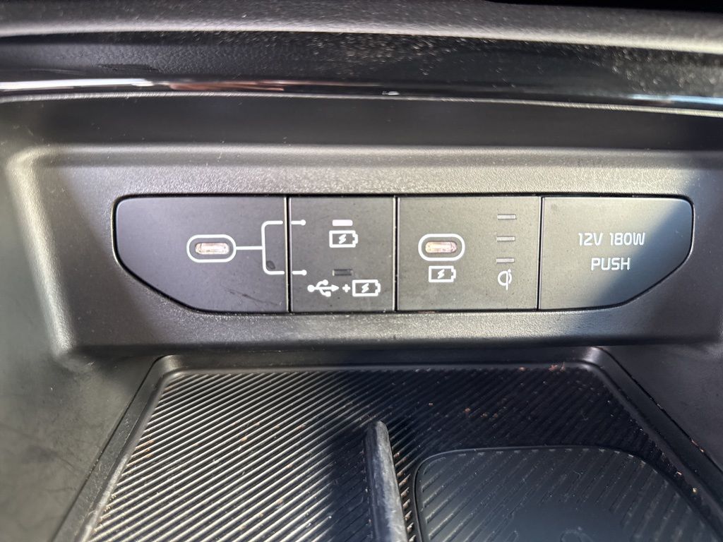 2025 Kia K5 GT-Line photo 19
