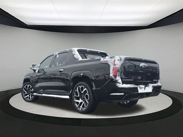 2024 Chevrolet Silverado EV RST photo 4