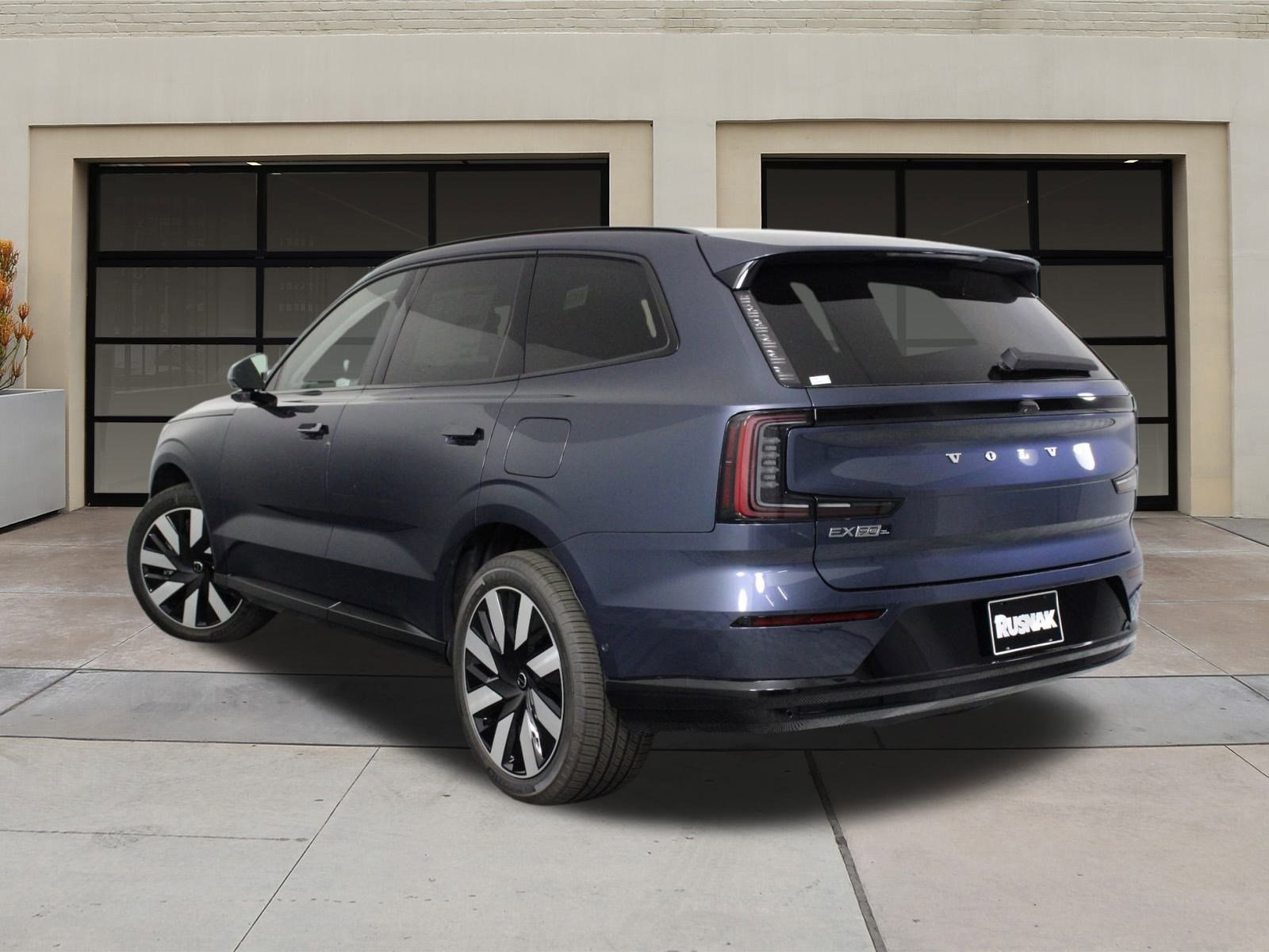 2025 Volvo EX90 Twin Motor Plus photo 3