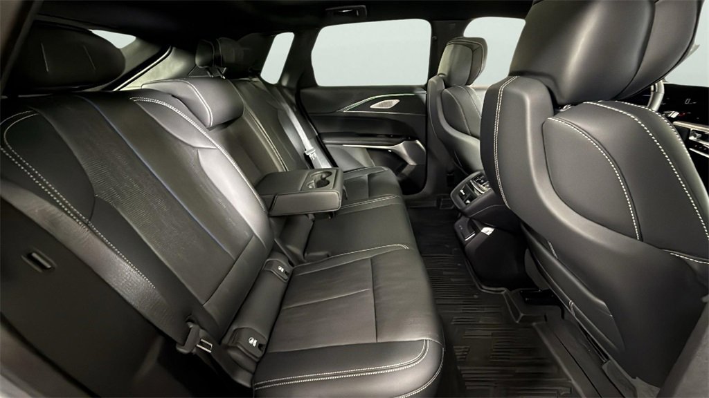 2024 Cadillac Lyriq Luxury photo 27