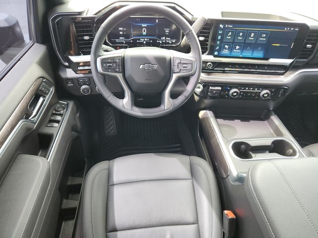 2025 Chevrolet Silverado 2500HD LTZ photo 16