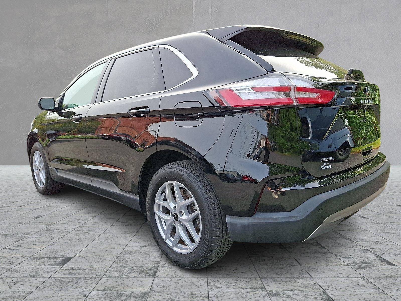 2024 Ford Edge SEL photo 4