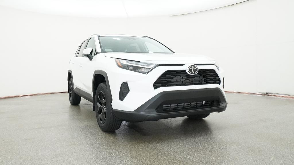 2025 Toyota RAV4 XLE photo 30