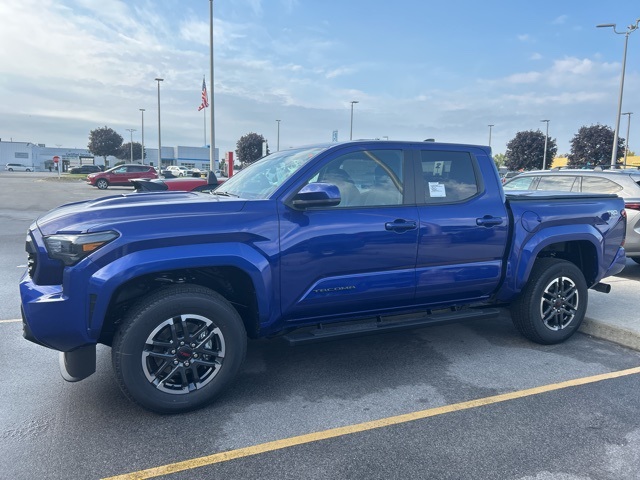 2025 Toyota Tacoma TRD Sport photo 2