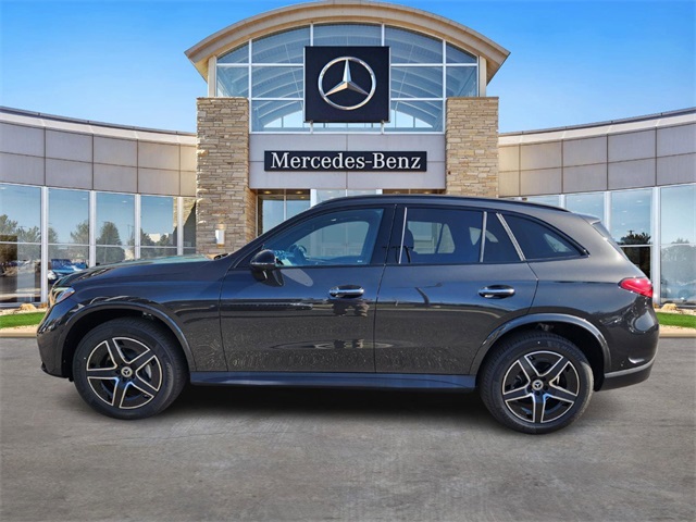 2025 Mercedes Benz GLC 300 4MATIC photo 2