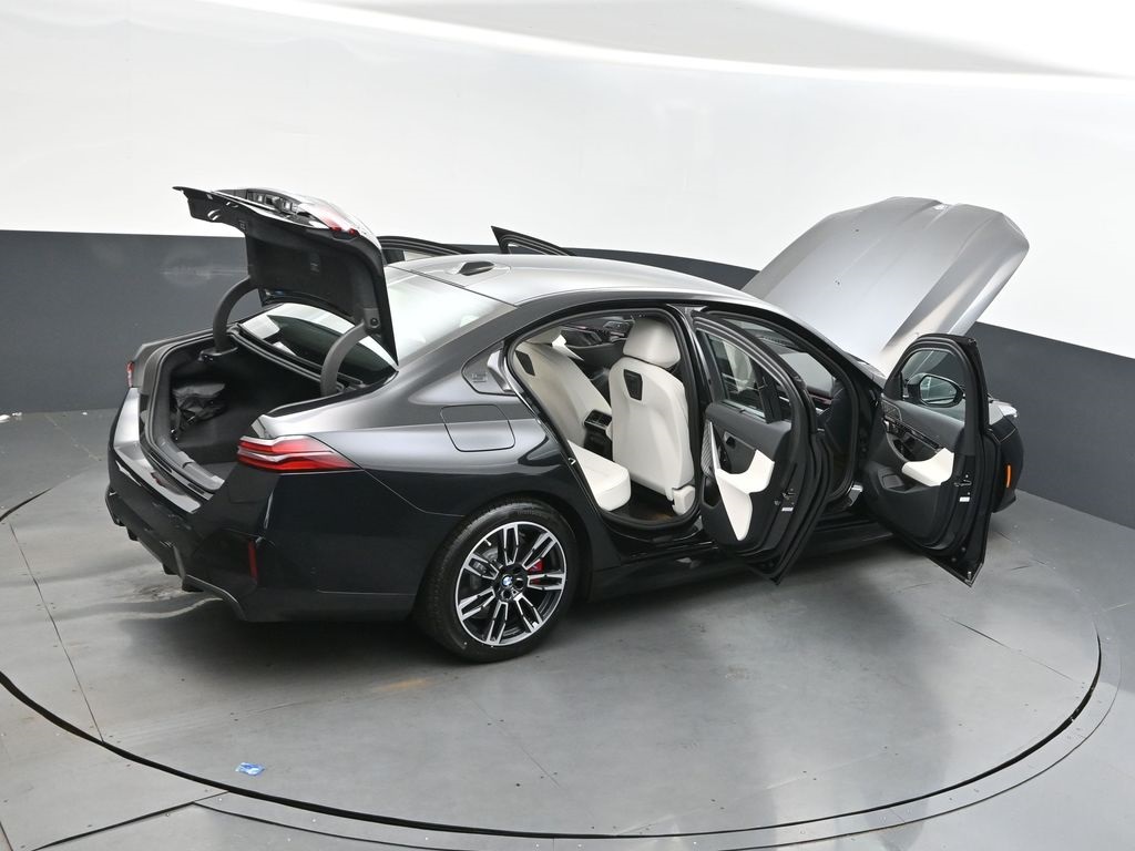 2026 Bmw 550e xDrive photo 45