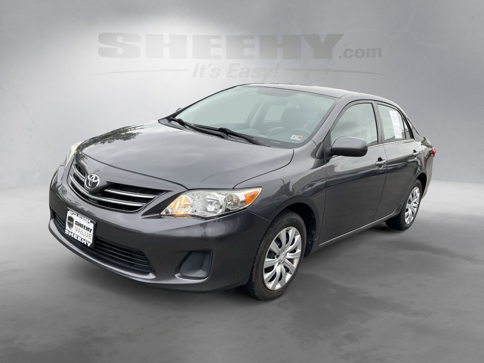 2013 Toyota Corolla LE photo 3