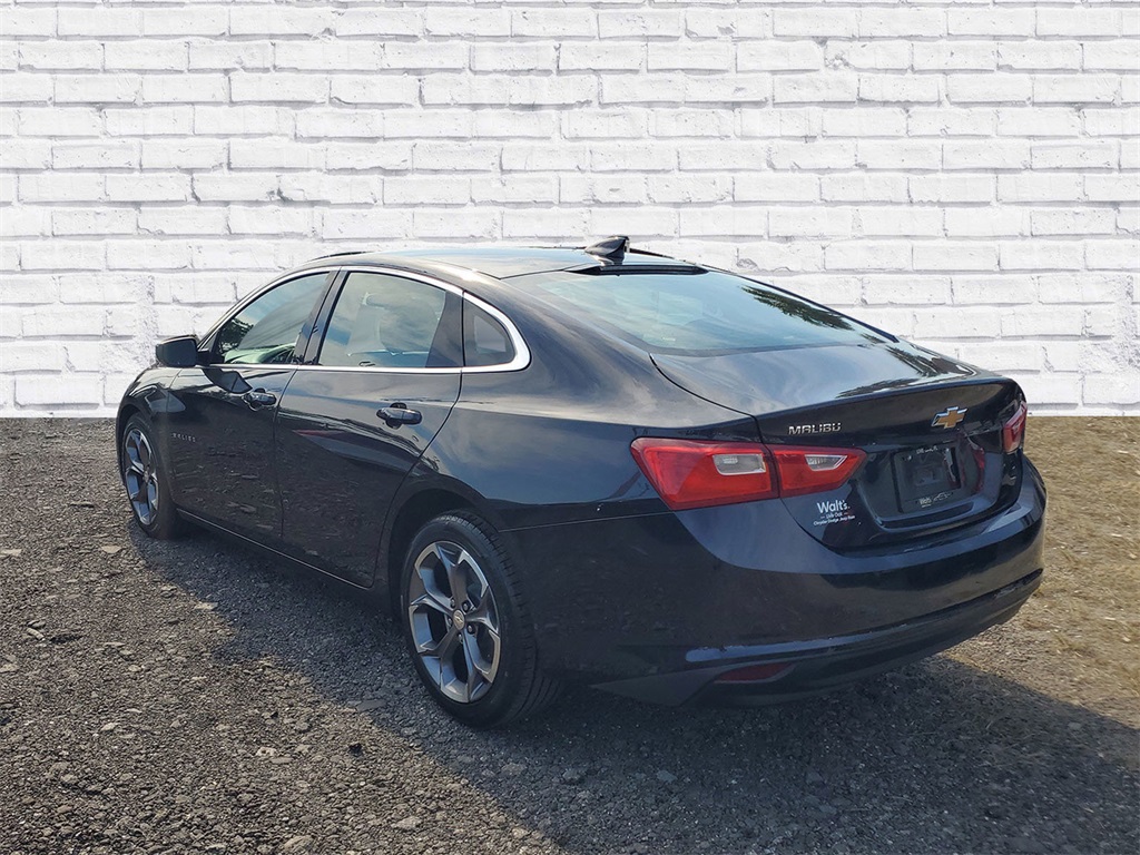 2023 Chevrolet Malibu 1LT photo 2
