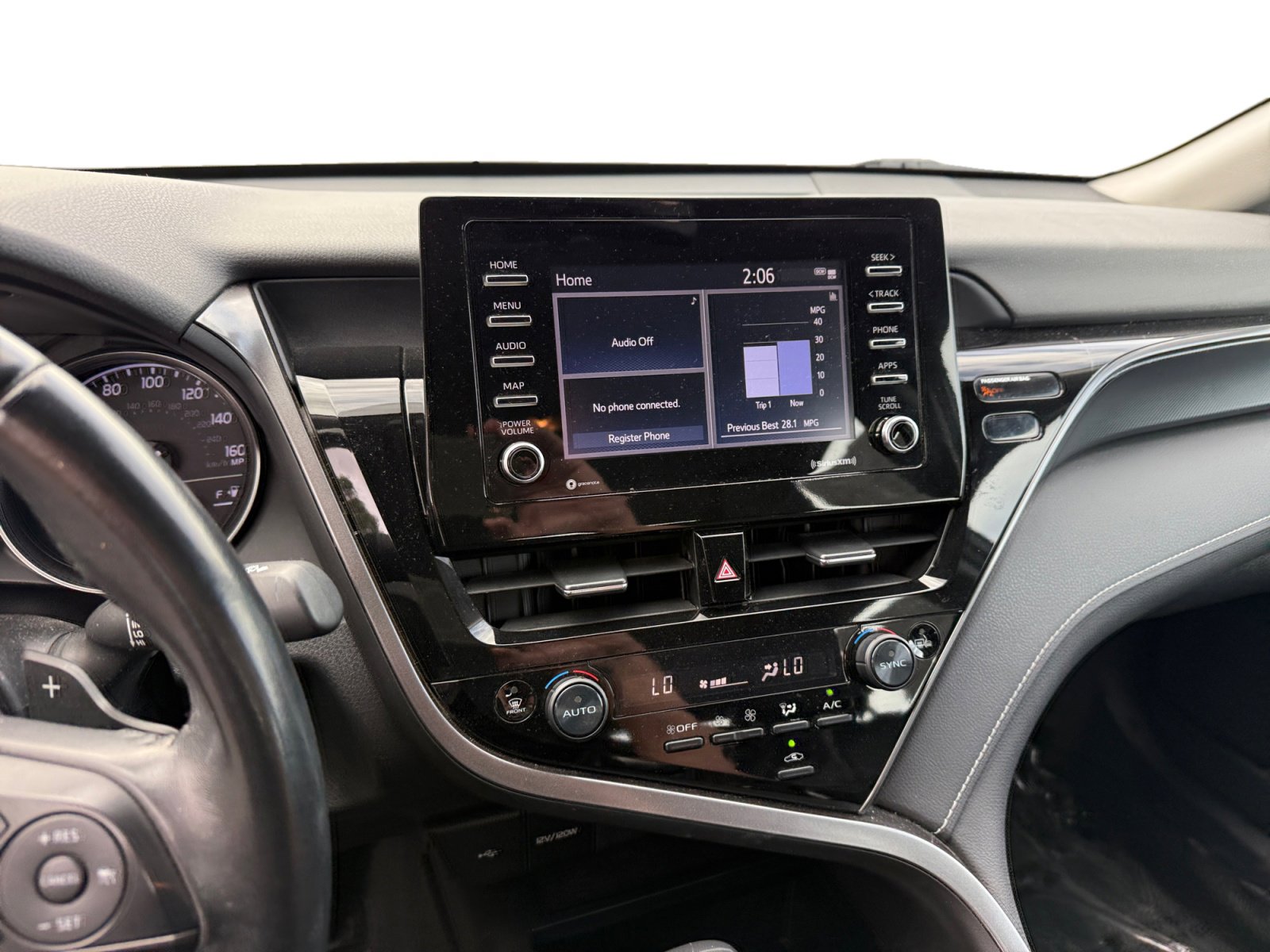 2022 Toyota Camry SE photo 12