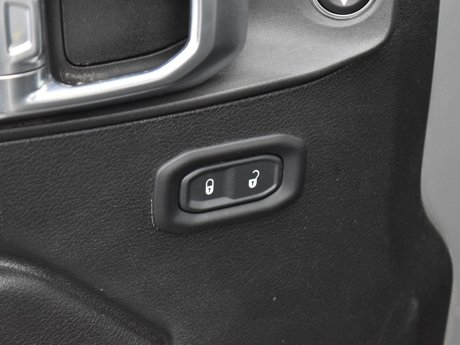 2021 Jeep Gladiator Willys photo 7