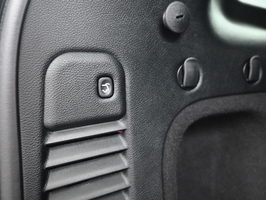 2020 Jeep Grand Cherokee Altitude photo 7