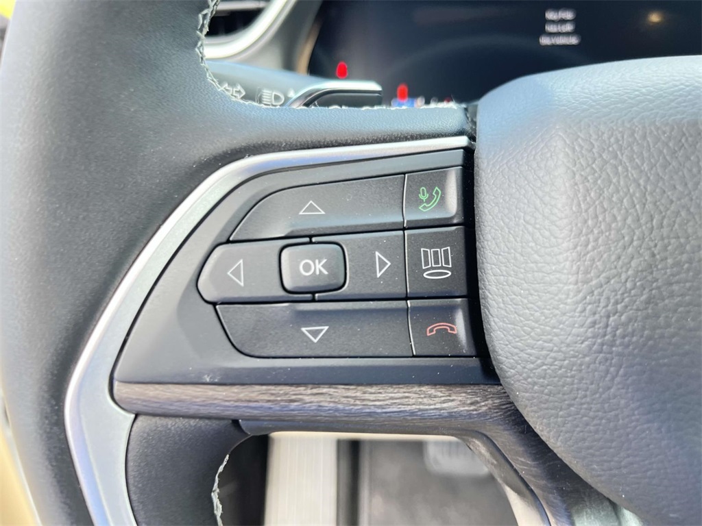 2025 Jeep Grand Cherokee Limited photo 16