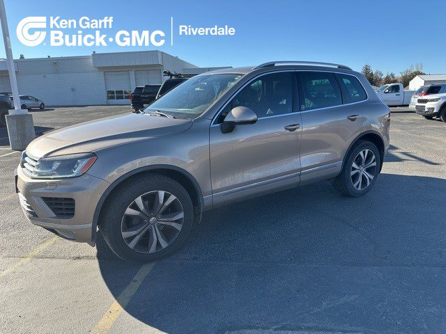 2017 Volkswagen Touareg Wolfsburg Edition's photo