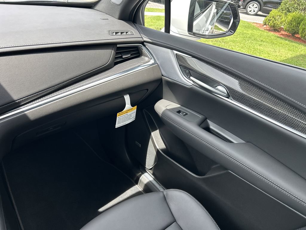 2025 Cadillac XT5 Sport photo 16
