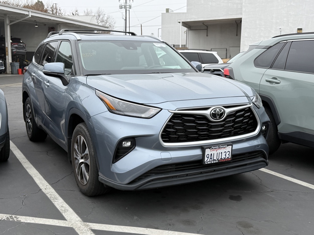 2022 Toyota Highlander XLE's photo