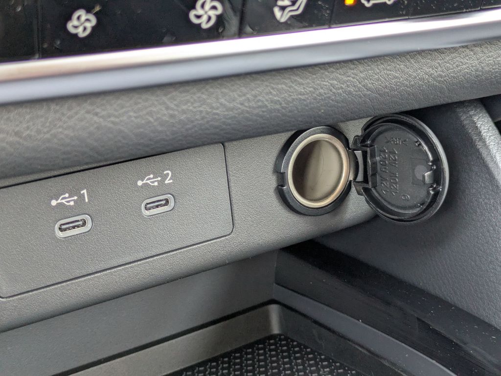 2026 Nissan Rogue SV photo 21