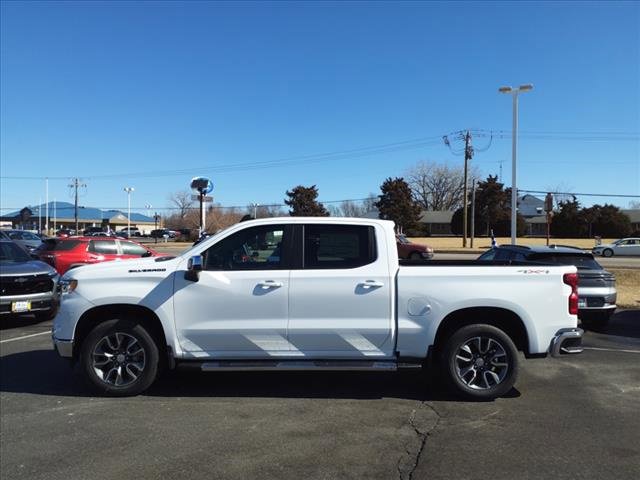 2025 Chevrolet Silverado 1500 LT photo 2
