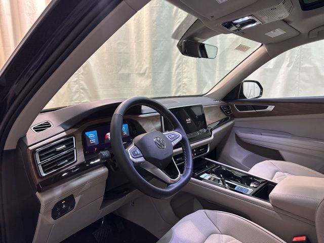 2026 Volkswagen Atlas SE Technology photo 11
