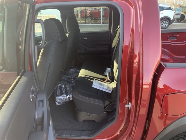 2025 Nissan Frontier PRO-4X photo 12