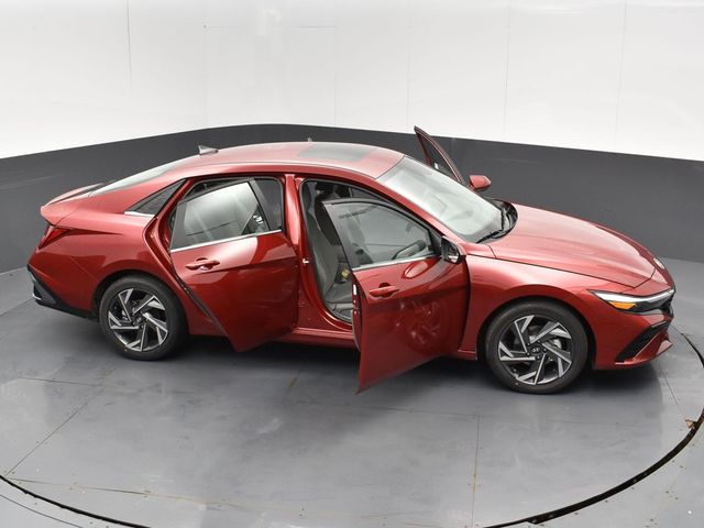 2024 Hyundai Elantra SEL Convenience photo 40