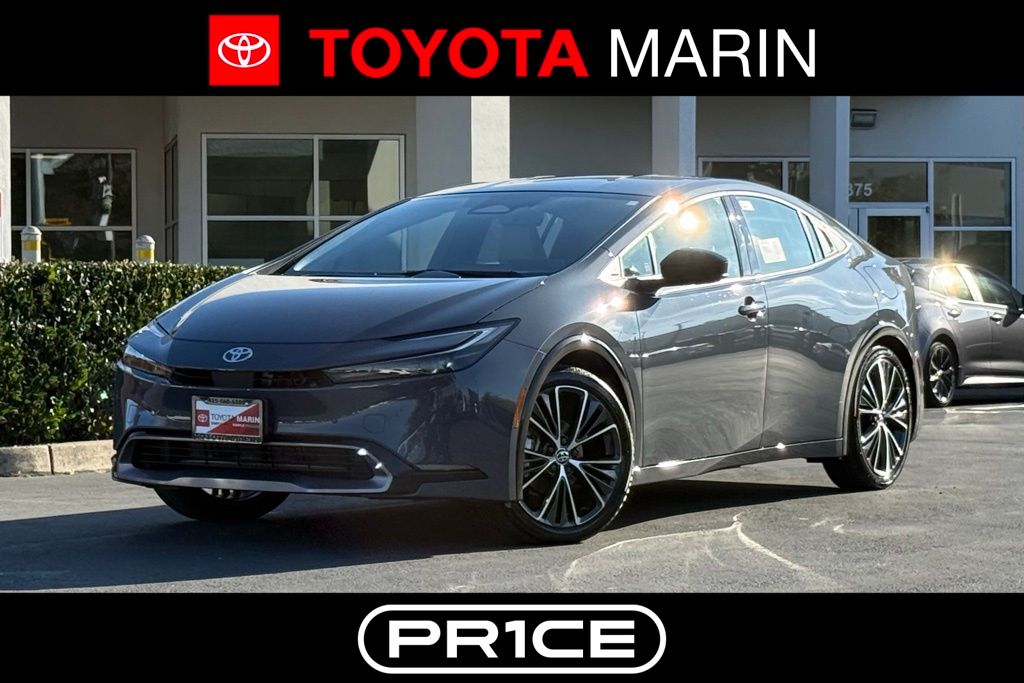 2026 Toyota Prius XLE's photo