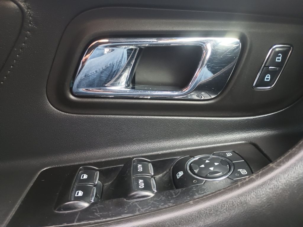 2015 Ford Taurus Limited's photo