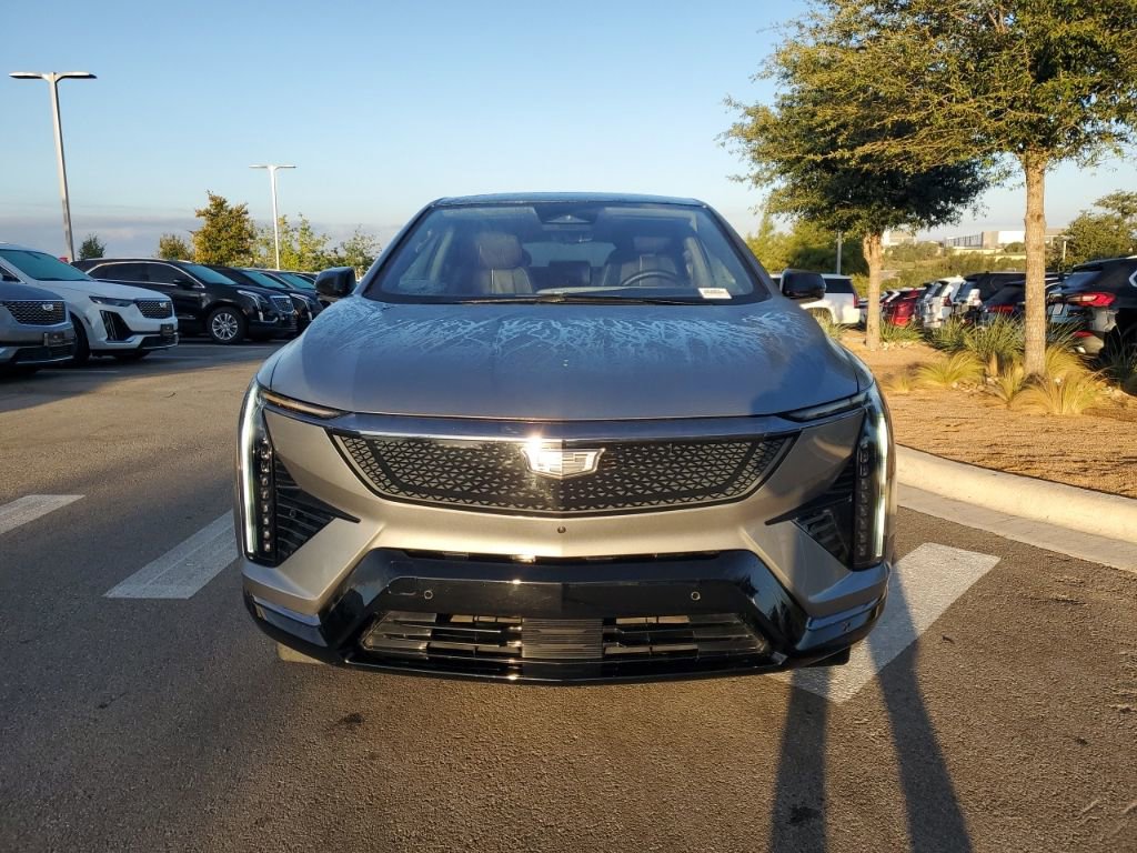 Used 2025 Cadillac OPTIQ Sport 2 with VIN 3GYK3GMR8SS142717 for sale in Austin, TX