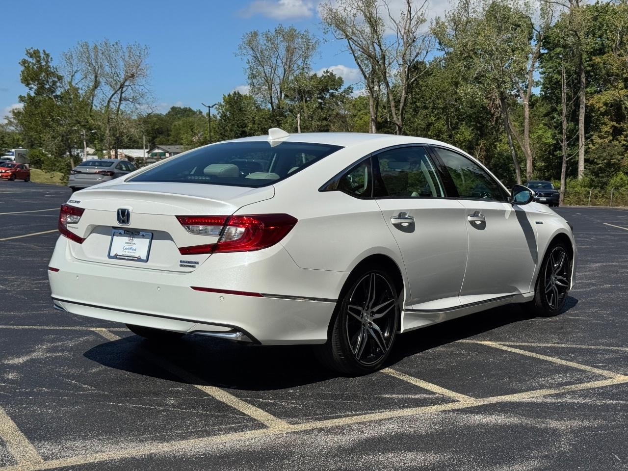 2022 Honda Accord Hybrid Touring photo 3