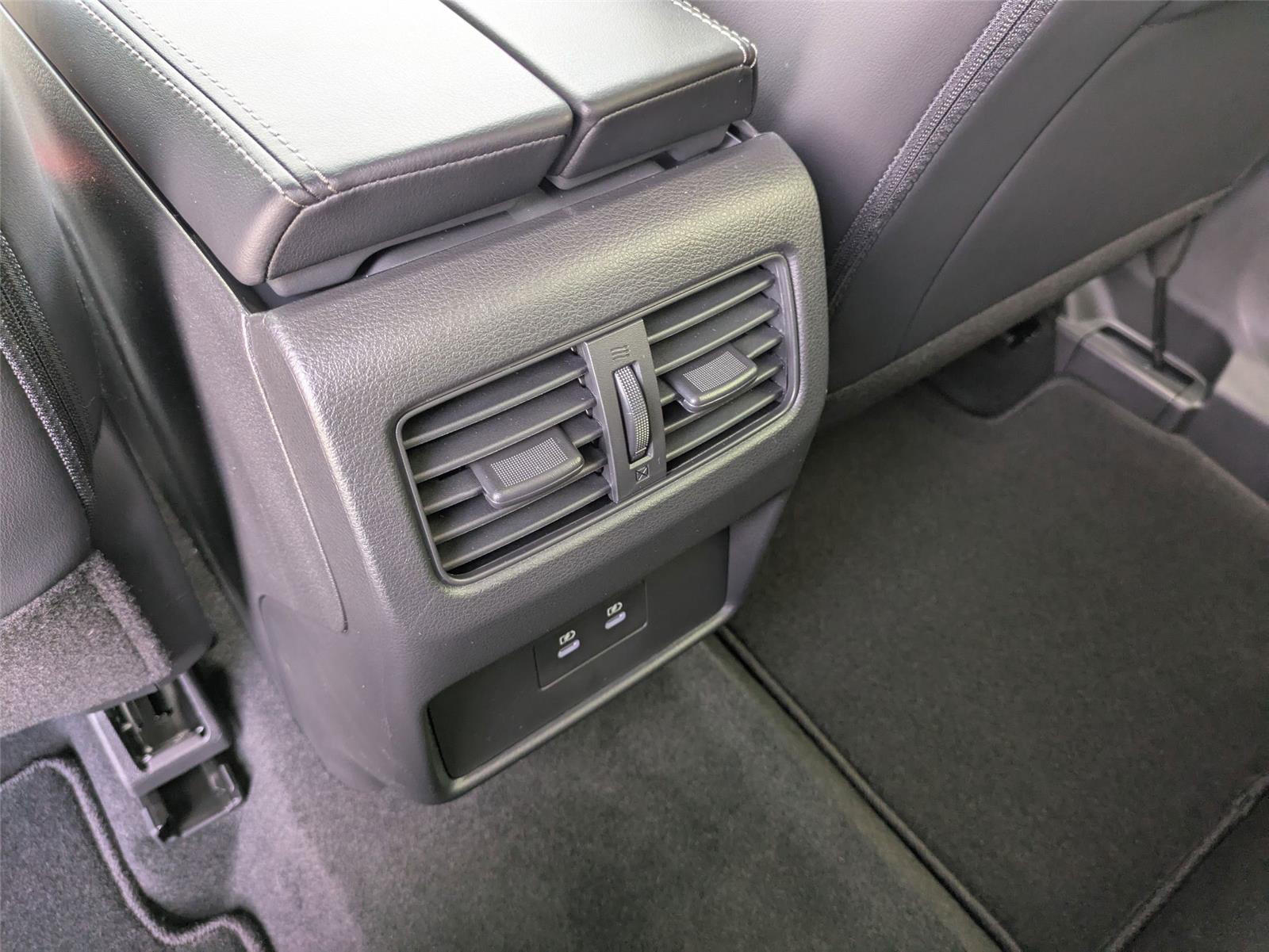 2026 Nissan Rogue SV photo 24