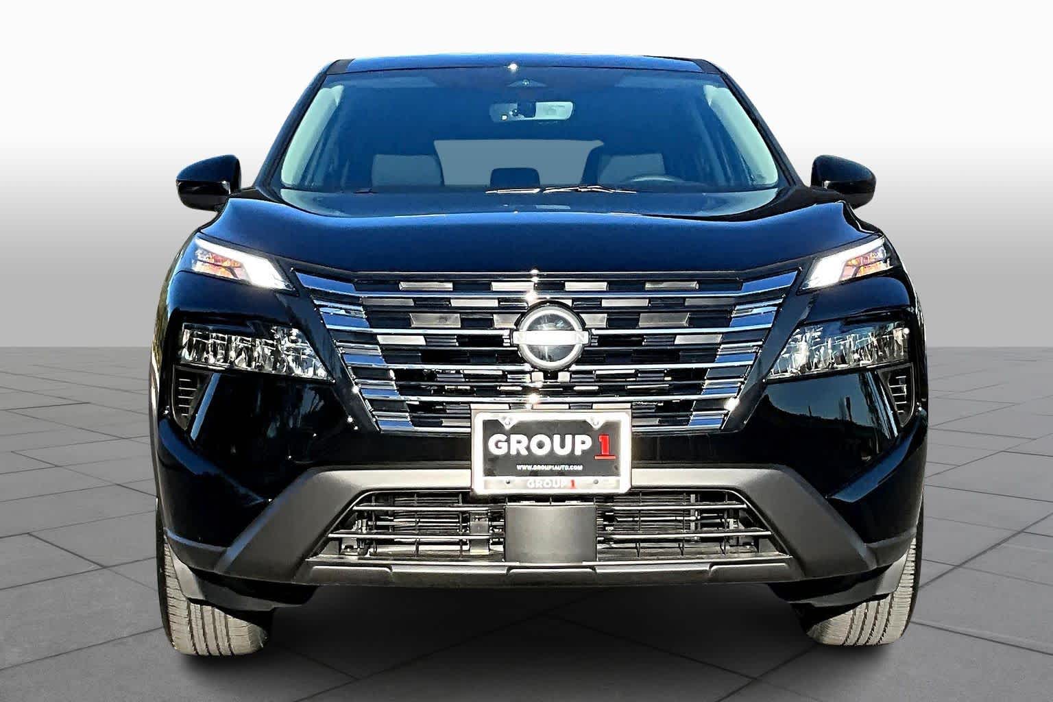 2026 Nissan Rogue SV photo 3