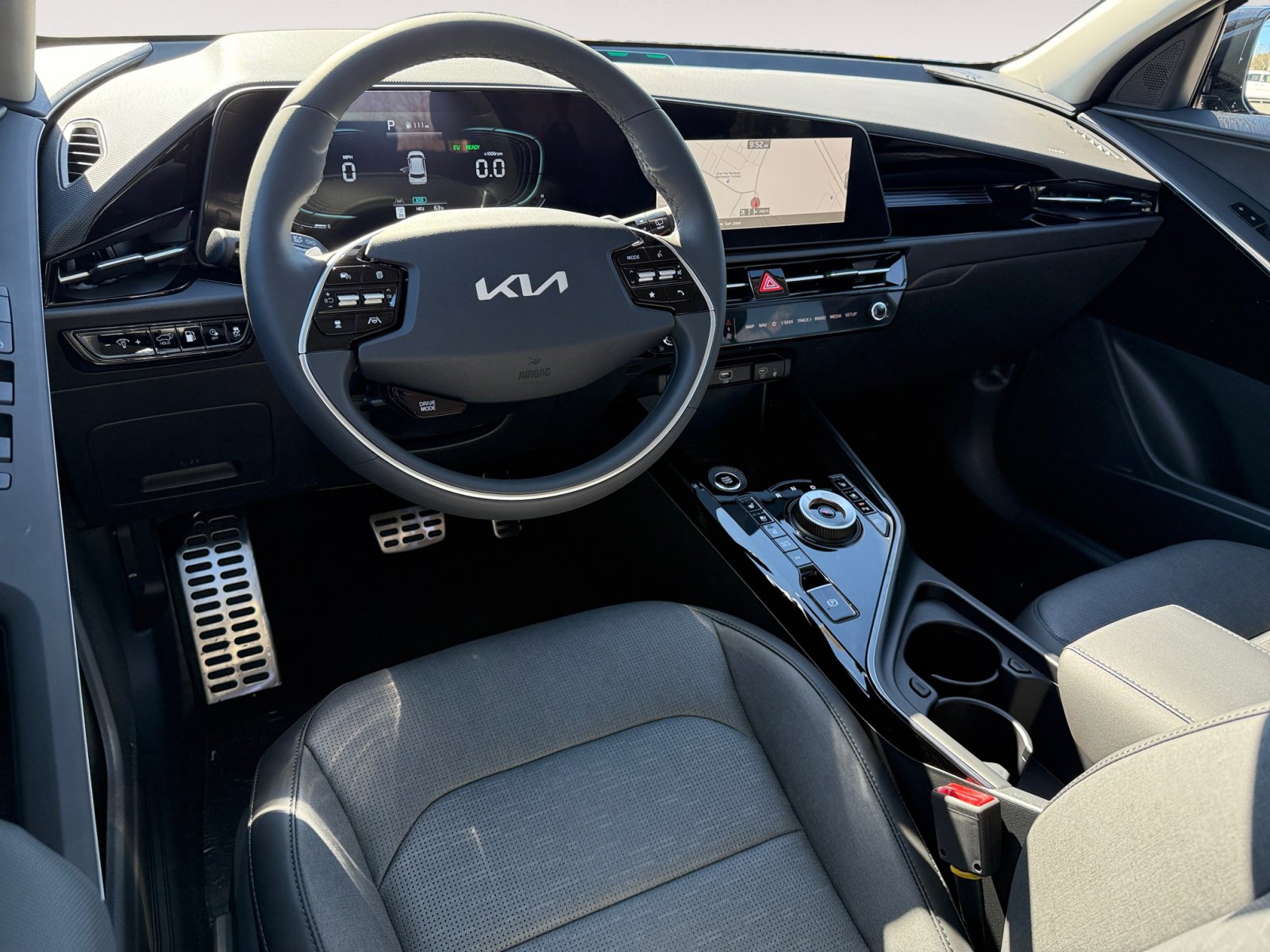 2025 Kia Niro Plug-In Hybrid SX Touring photo 15