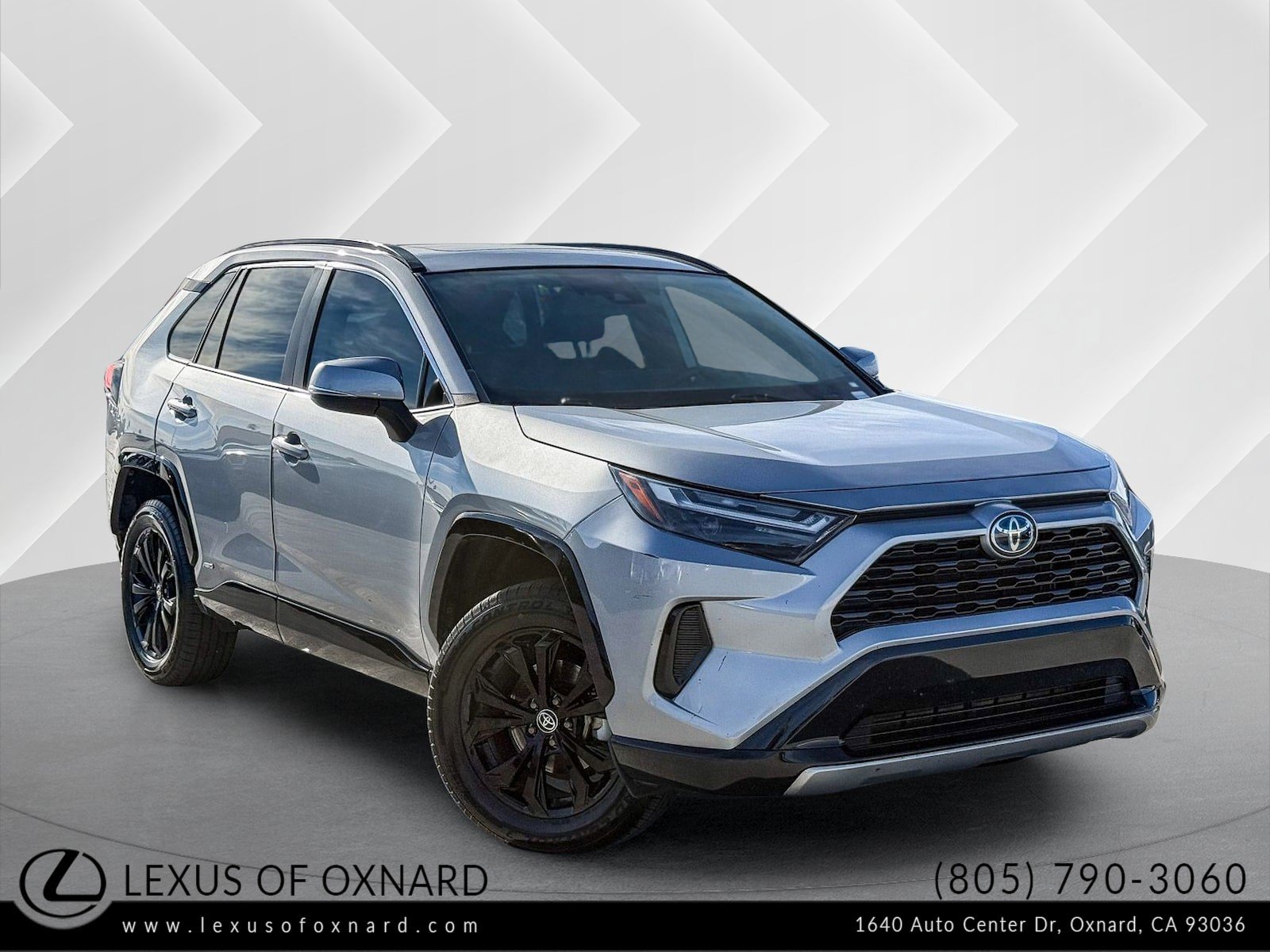 2022 Toyota RAV4 SE's photo