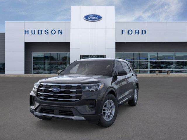 2025 Ford Explorer photo 2