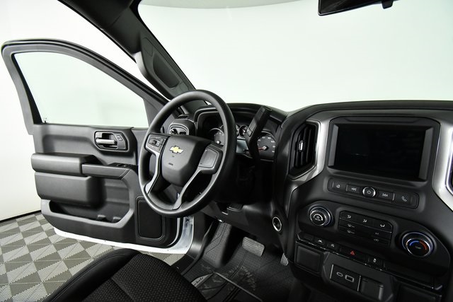 2025 Chevrolet Silverado 1500 photo 18