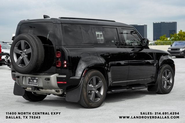 2025 Land Rover Defender 110 X-Dynamic SE photo 4