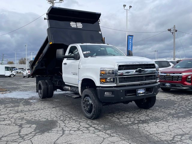 2024 Chevrolet Silverado 4500 Medium Duty Chassis Cab Work Truck's photo