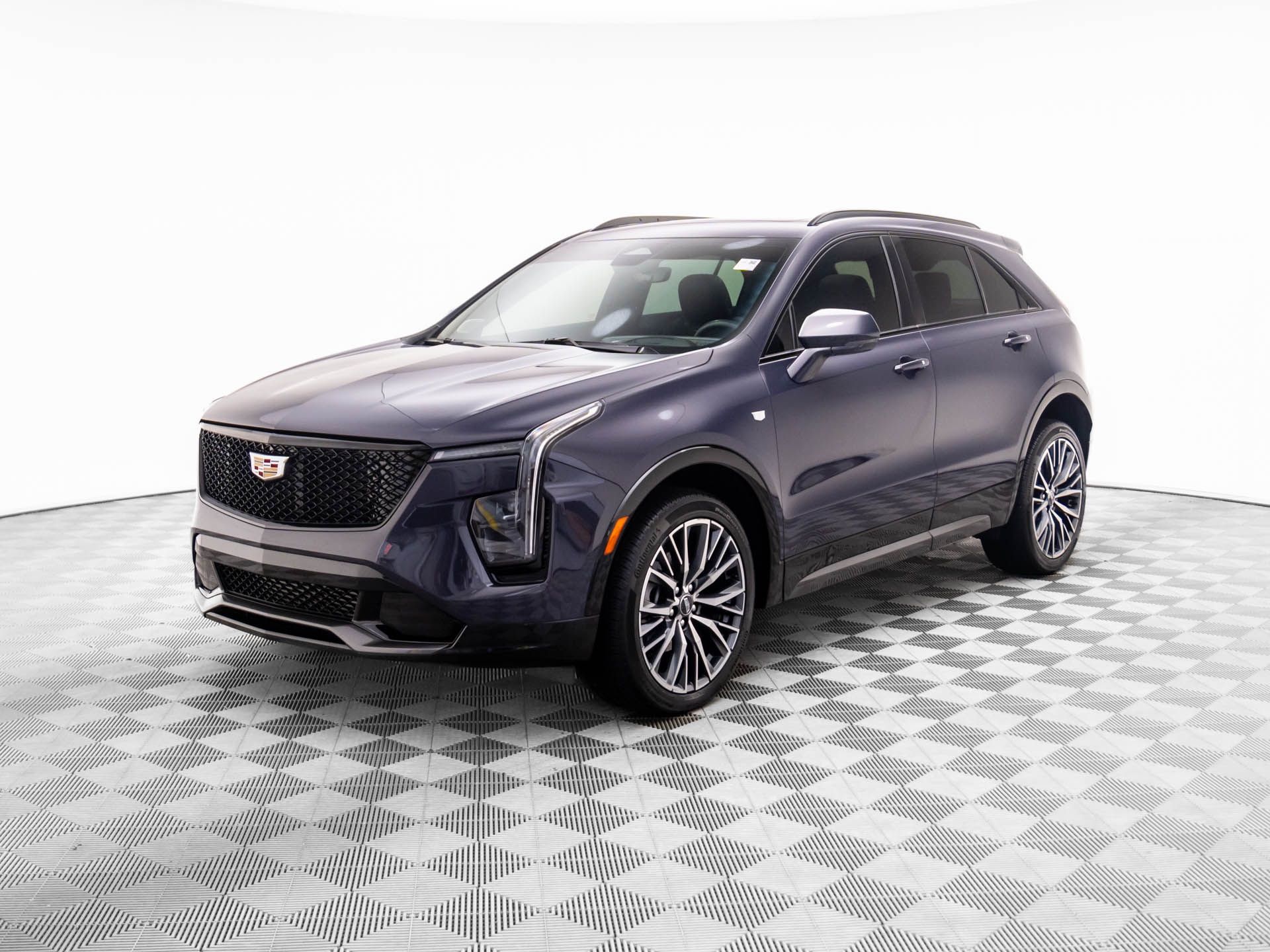 2024 Cadillac XT4 Sport photo 3