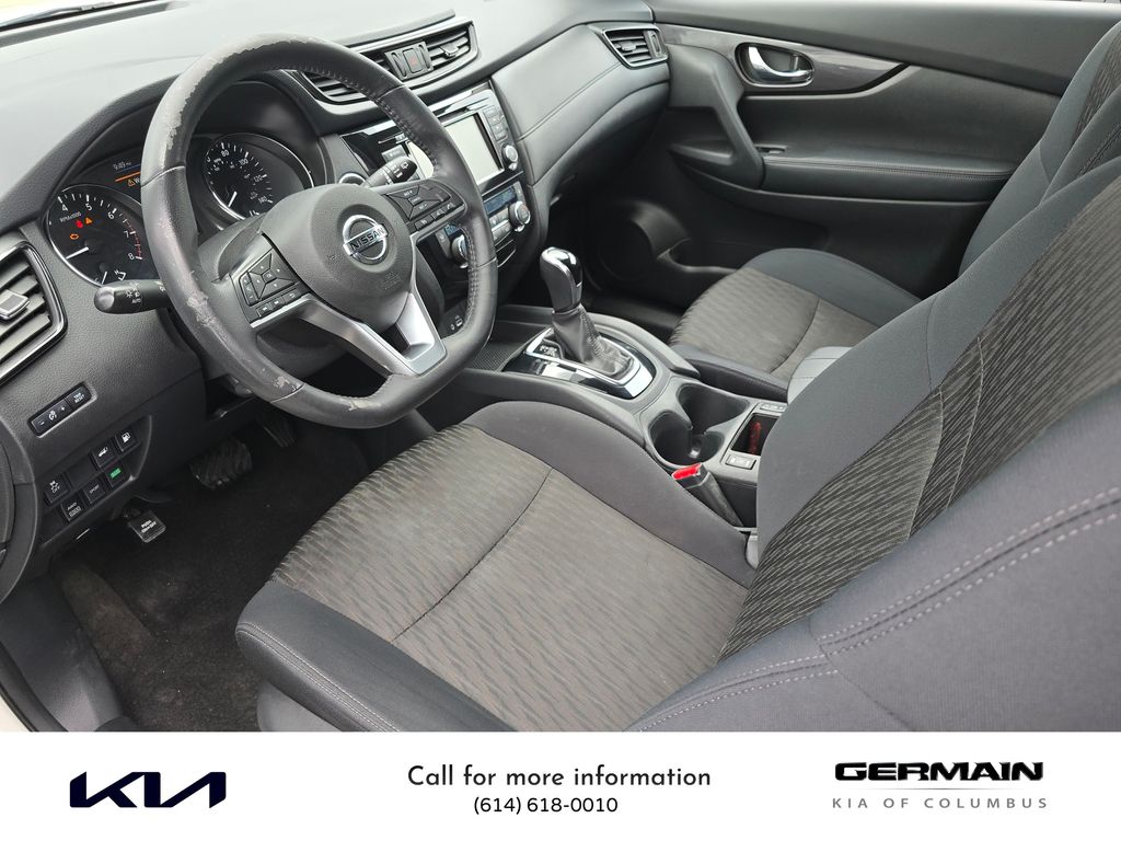 2018 Nissan Rogue SV photo 13