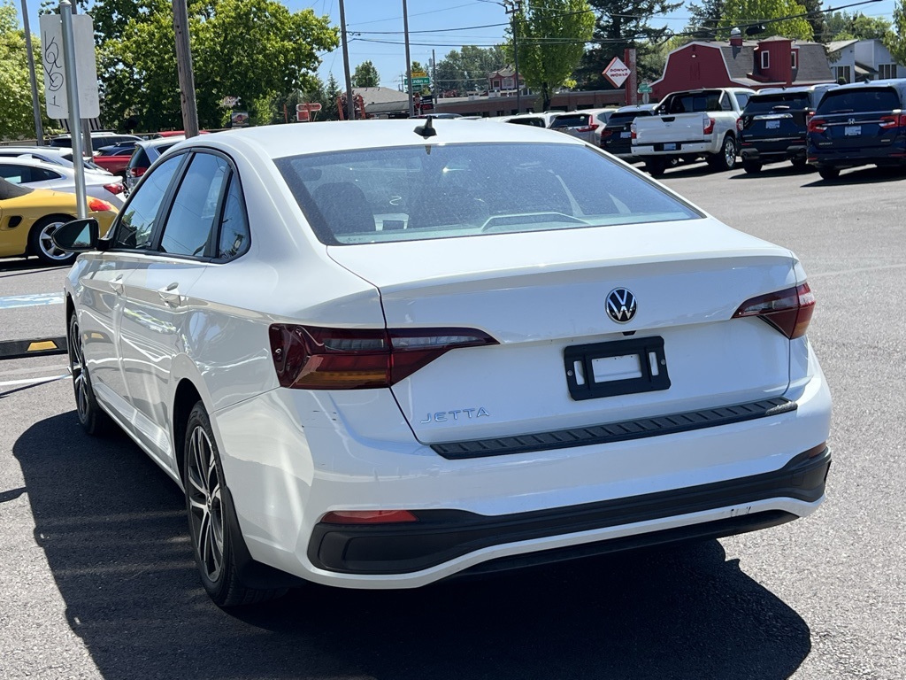 2023 Volkswagen Jetta 1.5T Sport photo 4