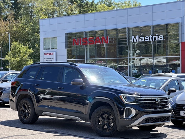 2024 Volkswagen Atlas Atlas Peak Edition's photo