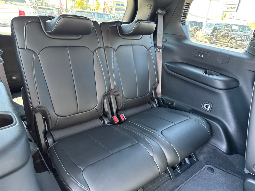 2025 Jeep Grand Cherokee Limited photo 18