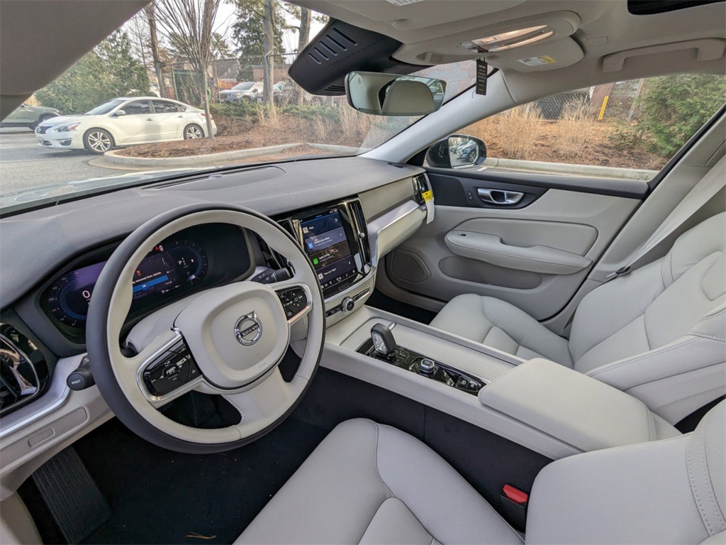2024 Volvo S60 B5 Core photo 7