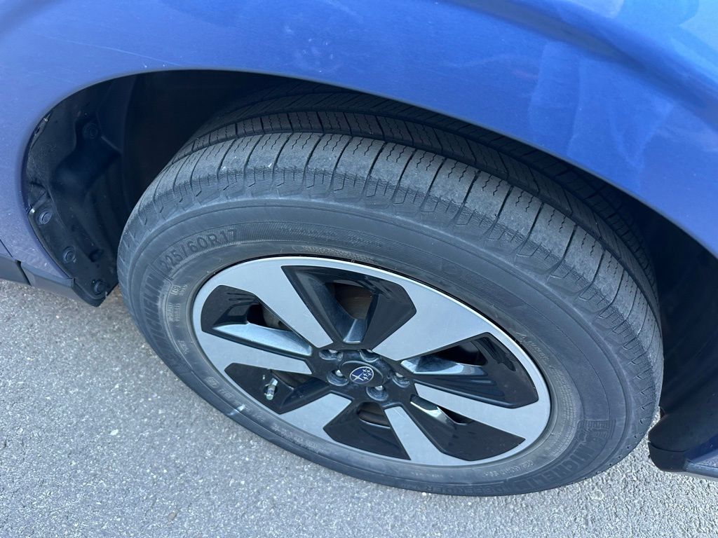 2018 Subaru Forester 2.5i Premium photo 4