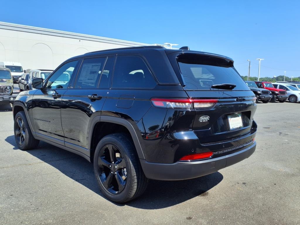 2025 Jeep Grand Cherokee Altitude X photo 16