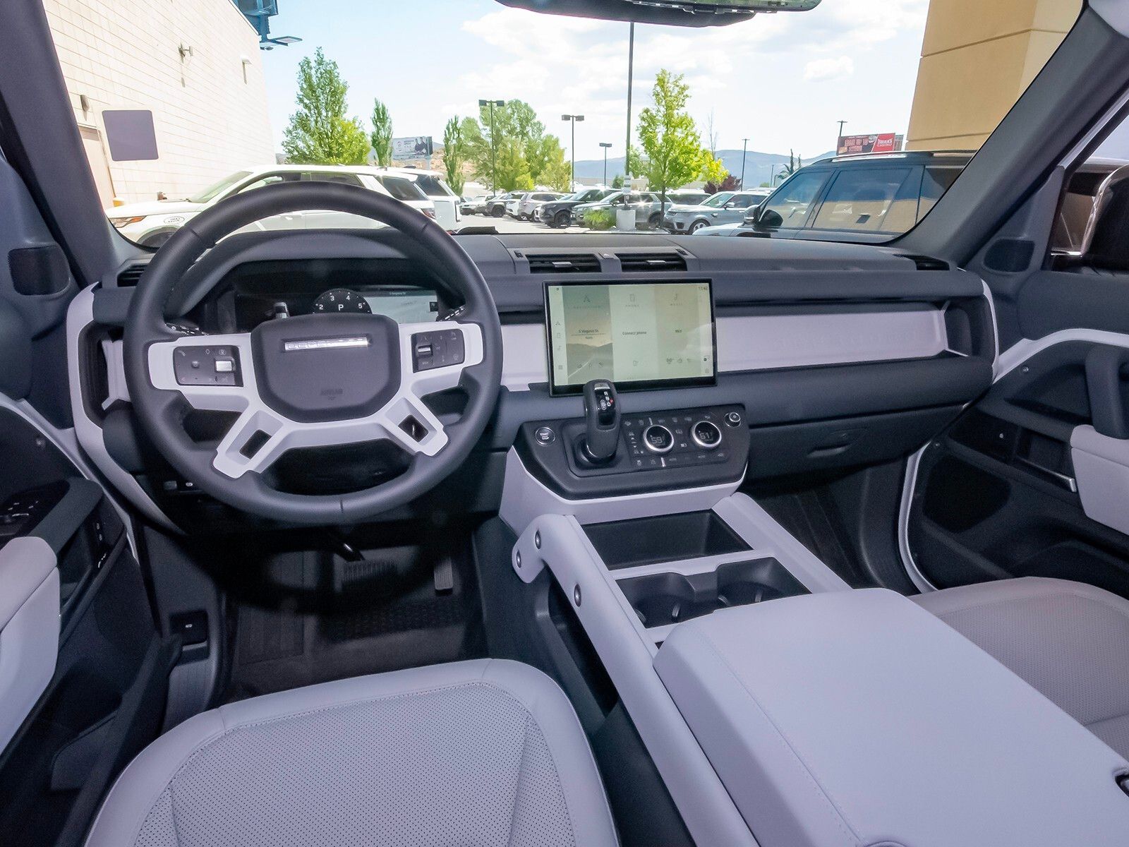 2025 Land Rover Defender 110 S photo 37